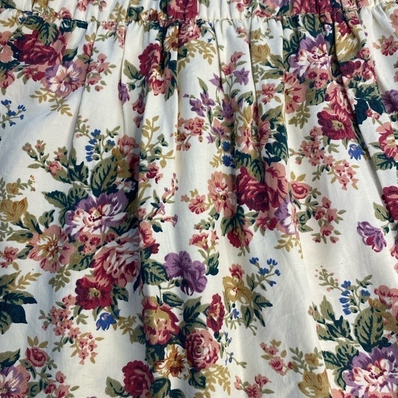 URBAN RENEWAL FLORAL SKIRT SIZE SMALL - Picture 4 of 5